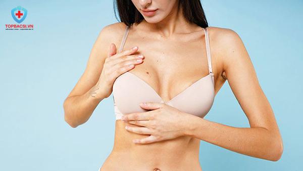 Chăm sóc sau khi nâng ngực.
