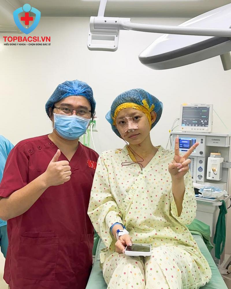 Bác sĩ thẩm mỹ Hồ Phi Nhạn bị tước chứng chỉ hành nghề 2 tháng