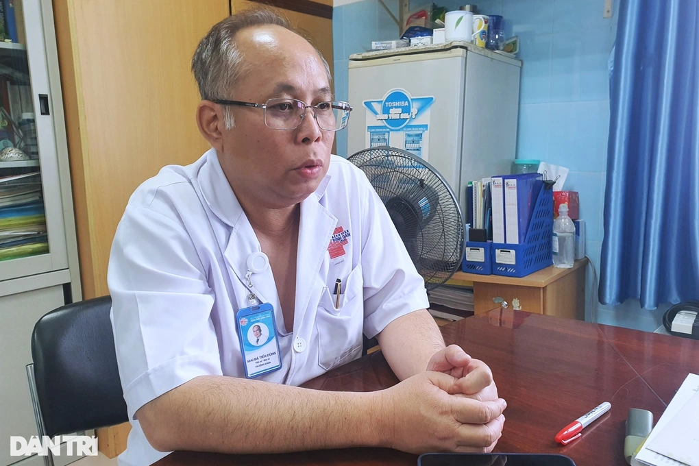 Bác sĩ Mai Bá Tiến Dũng | Sự nghiệp tại Bệnh viện Bình Dân và các đóng góp quan trọng
