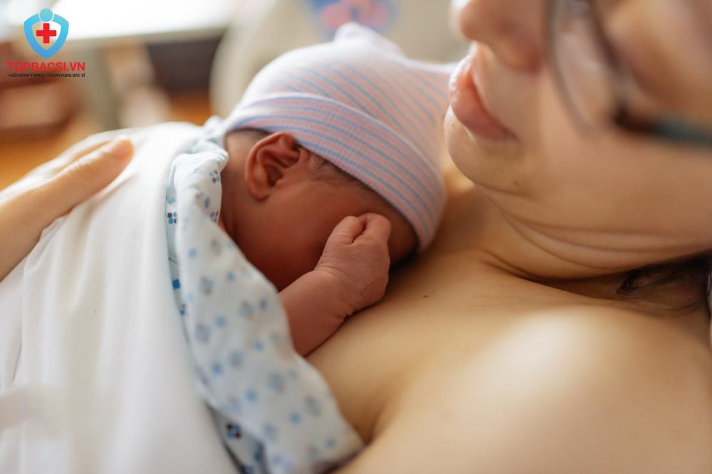 Sa trễ và teo lép mô tuyến vòng 1 là 2 tình trạng thường gặp nhất ở những phụ nữ sau sinh.