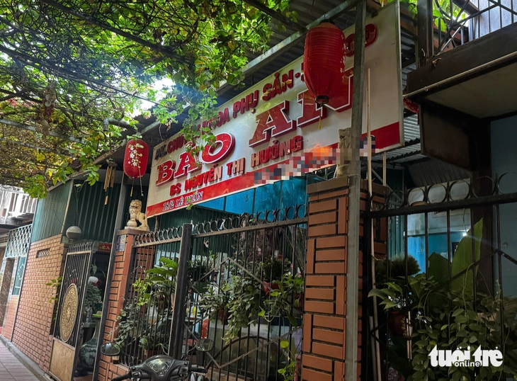 Phòng khám của bà N.T.H. bị xử phạt 45 triệu đồng và đình chỉ hoạt động 18 tháng.