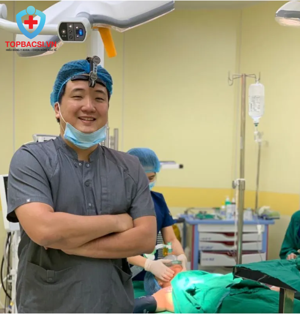 Bác sĩ Trần Nguyên Giáp