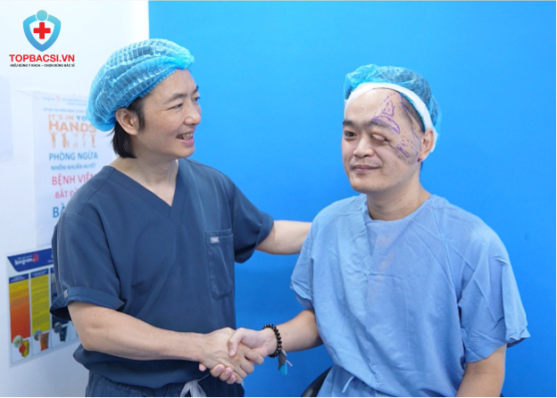 Bác sĩ Võ Tiến Huy