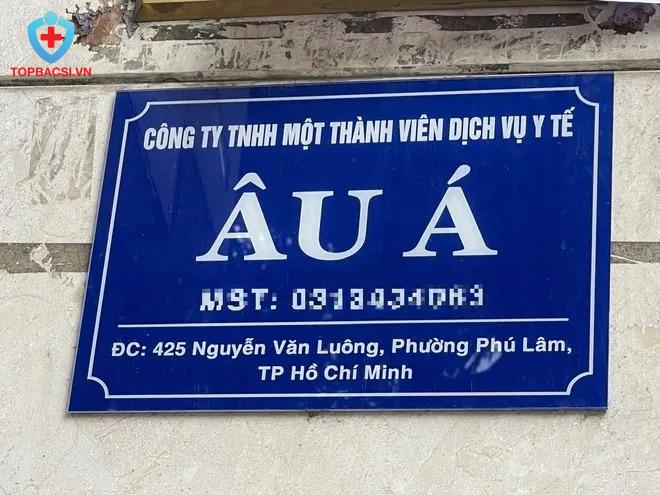 Tòa nhà từng là Phòng khám đa khoa Âu Á nay đã đóng cửa, treo bảng cho thuê.