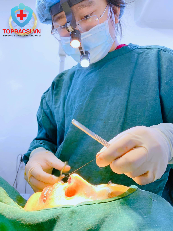 Bác sĩ Hồ Phi Nhạn