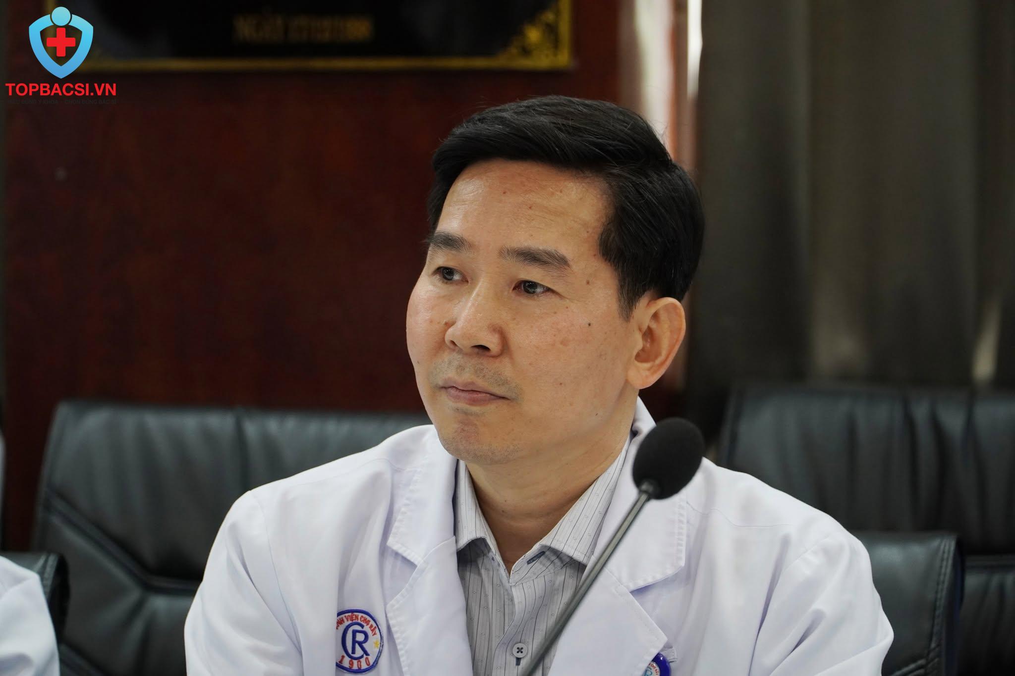 Phó giáo sư, Tiến sĩ, Bác sĩ Lâm Việt Trung