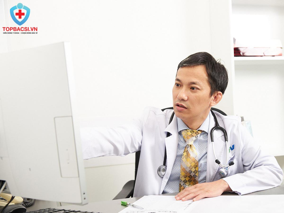 Bác sĩ Hồ Minh Tuấn - Hơn 20 năm công tác tại các bệnh viện lớn
